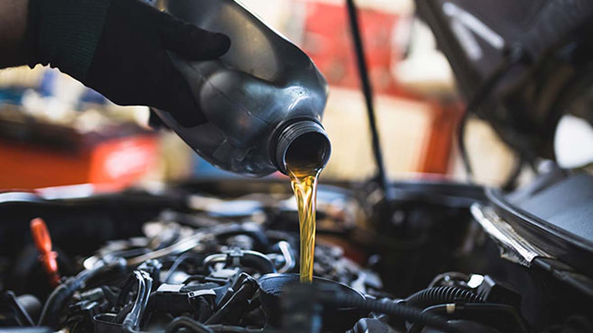 چرا سرویس دورهای خودرو در شاهین شهر اهمیت دارد؟ آدرس مرکز سرویس خودرو در شاهین شهر