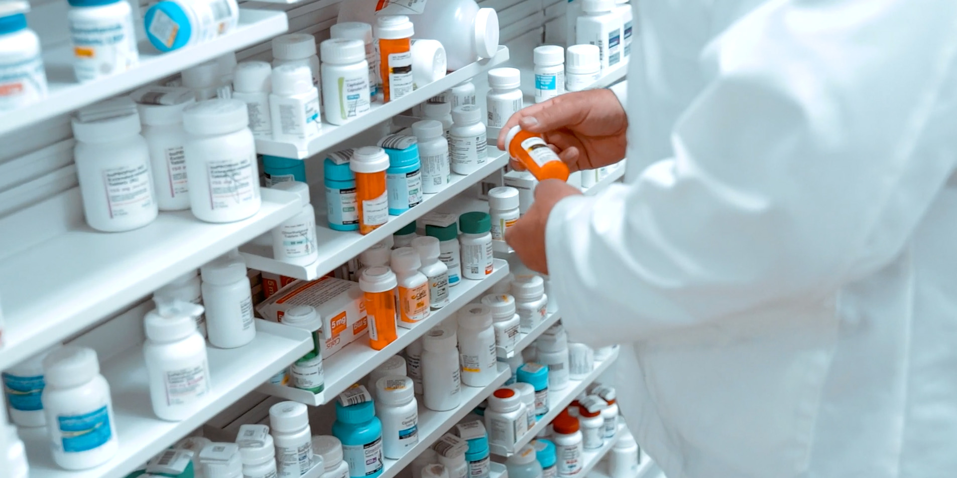 معرفی داروخانه های شبانه روزی در شاهین شهر تفاوت داروخانه شبانه روزی با معمولی