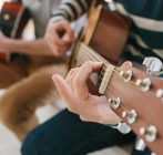 آموزش گیتار در شاهین‌ شهر